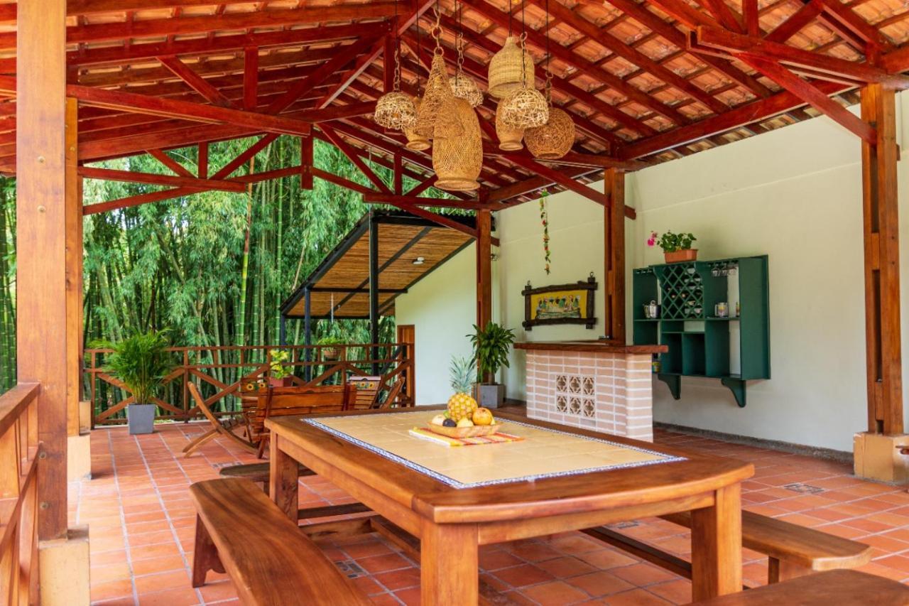 Agradable Cabana Cafetera Con Jacuzzi A 12 Min Del Centro De Pereira Luaran gambar