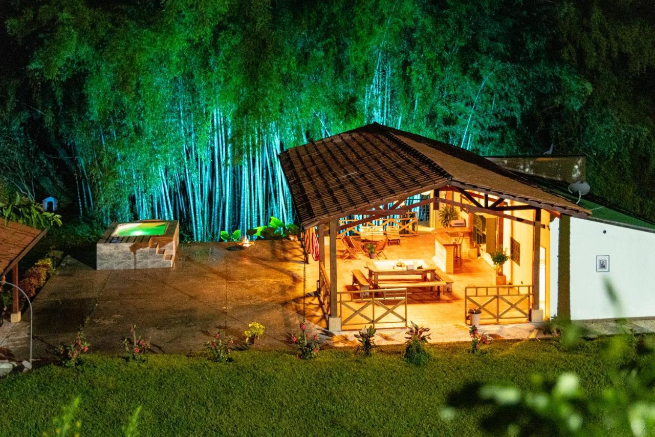 Agradable Cabana Cafetera Con Jacuzzi A 12 Min Del Centro De Pereira Luaran gambar