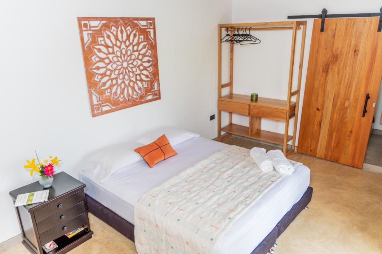 Agradable Cabana Cafetera Con Jacuzzi A 12 Min Del Centro De Pereira Luaran gambar